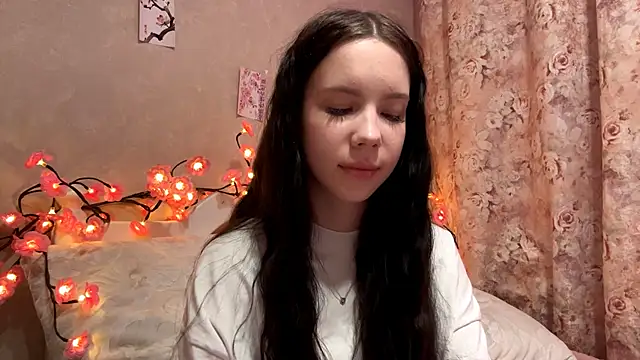 AxyKitten online show from November 6, 2025, 3:49 pm