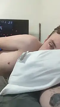 youngblondetwink online show from December 17, 2025, 9:09 pm