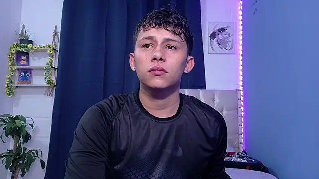 Snapshot of elias_steel1 chatting on June 20, 2026, 9:42 pm elias steel1 online show from June 20, 2026, 9:42 pm