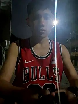 elfernh online show from October 29, 2025, 3:49 am