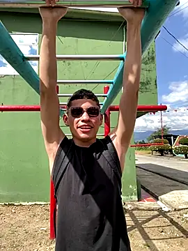 elfernh online show from December 16, 2025, 2:54 pm