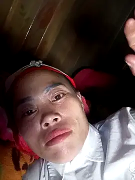 CoMay003 online show from October 9, 2025, 9:54 am