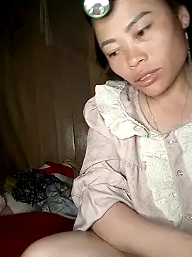 CoMay003 online show from April 10, 2026, 8:27 pm