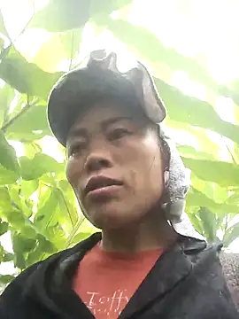 CoMay003 online show from October 3, 2025, 4:47 am