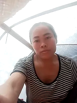 CoMay003 online show from September 26, 2025, 1:45 am