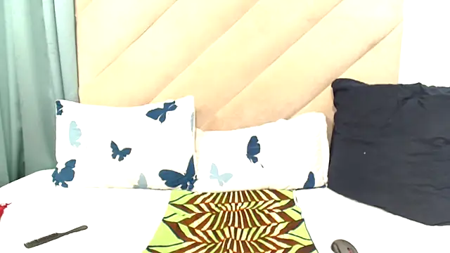 XXBUBBLYBARBIEXX online show from February 9, 2026, 6:00 am