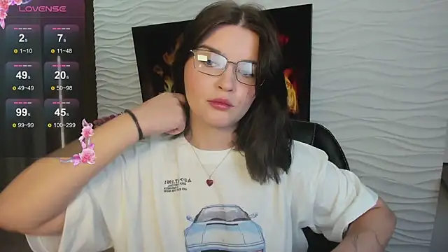 Snapshot of MoriGirl chatting on September 26, 2025, 1:18 pm MoriGirl online show from September 26, 2025, 1:18 pm