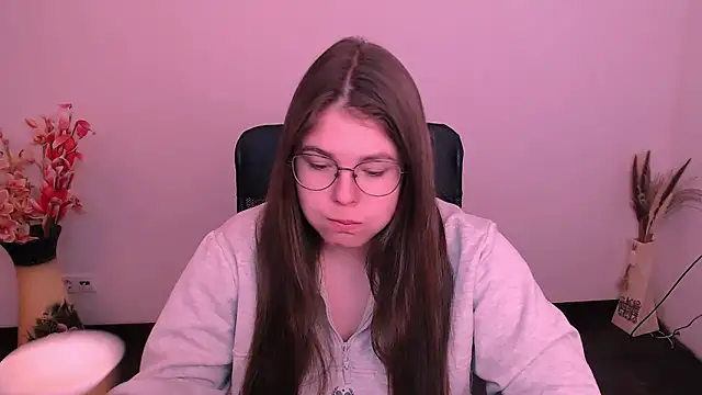  Lovely Mary online show from October 16, 2025, 6:43 am