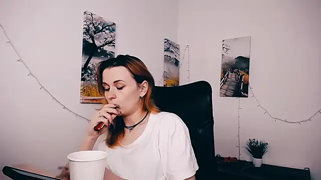 PeppyMia online show from May 19, 2026, 6:42 am
