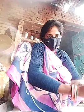 MISS-KAYA online show from November 4, 2025, 2:37 am