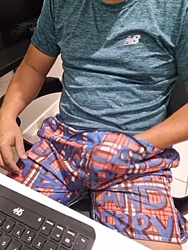 Carloskasado online show from November 12, 2025, 10:46 pm