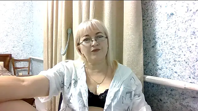 Snapshot of PlayM3Soft chatting on October 28, 2025, 6:07 pm PlayM3Soft online show from October 28, 2025, 6:07 pm