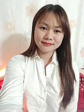 Sisi dy01 online show from May 14, 2026, 4:42 am