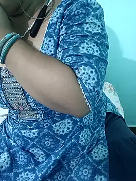 Snapshot of Anjali-bhabhi chatting on September 29, 2025, 5:51 pm Anjali-bhabhi online show from September 29, 2025, 5:51 pm