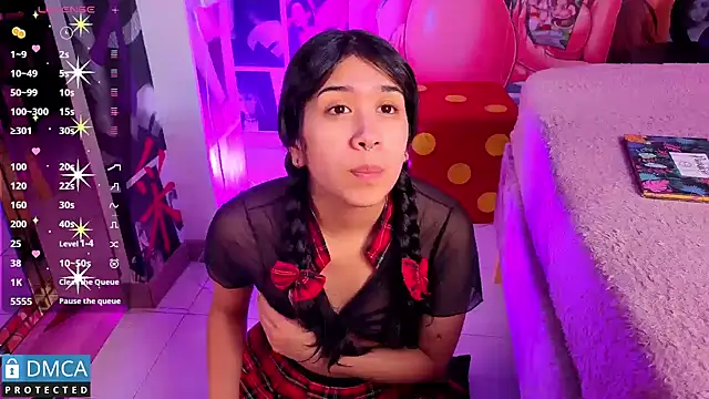 sofia sstone online show from October 28, 2025, 11:20 am