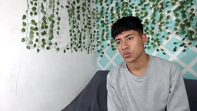 Snapshot of sebas_boys577 chatting on September 13, 2025, 1:44 pm sebas boys577 online show from September 13, 2025, 1:44 pm