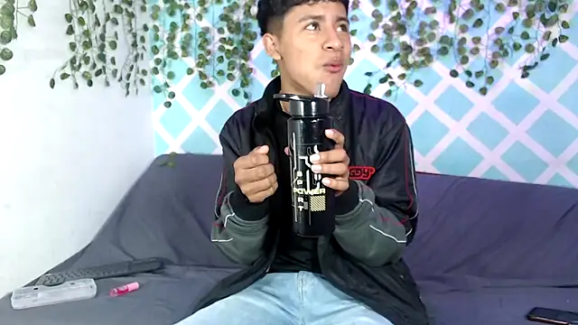 Snapshot of sebas_boys577 chatting on September 15, 2025, 1:55 pm sebas boys577 online show from September 15, 2025, 1:55 pm