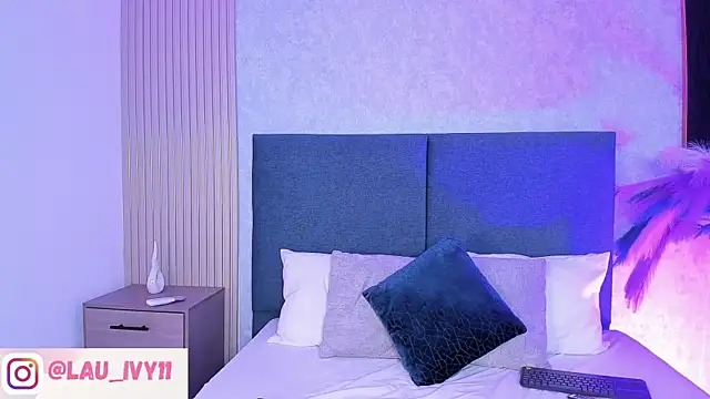 Snapshot of Laura_Ivy chatting on March 26, 2026, 12:58 pm Laura Ivy online show from March 26, 2026, 12:58 pm