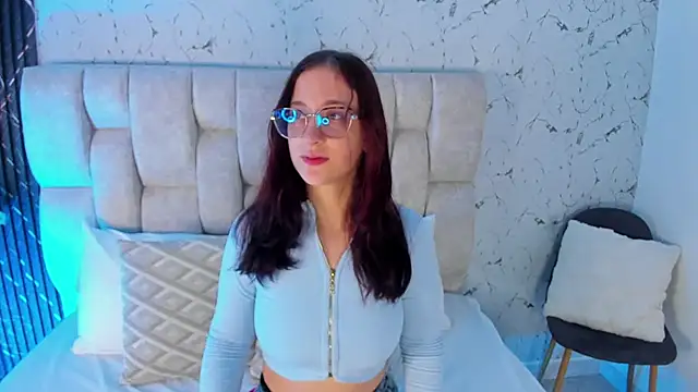 Snapshot of Laura_Ivy chatting on April 13, 2026, 12:42 pm Laura Ivy online show from April 13, 2026, 12:42 pm