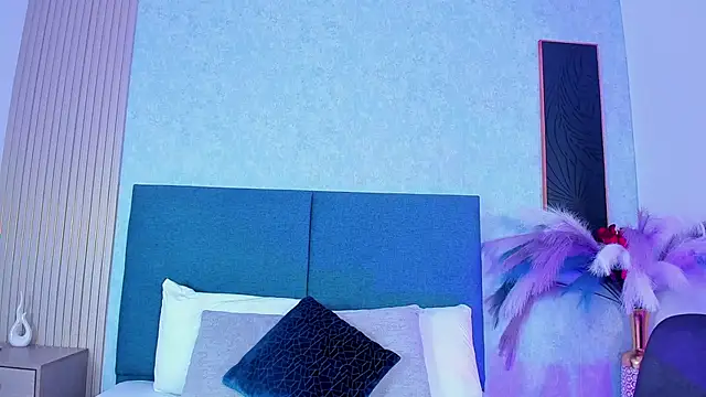 Snapshot of Laura_Ivy chatting on March 27, 2026, 1:01 pm Laura Ivy online show from March 27, 2026, 1:01 pm