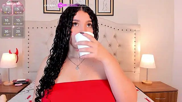 cristhi esterling online show from December 4, 2025, 12:15 pm