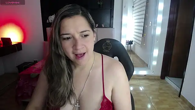 Snapshot of Agatha_bellucci_ chatting on February 17, 2026, 1:08 pm Agatha bellucci online show from February 17, 2026, 1:08 pm