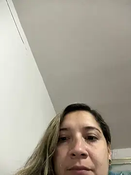 Snapshot of Agatha_bellucci_ chatting on March 3, 2026, 1:12 am Agatha bellucci online show from March 3, 2026, 1:12 am