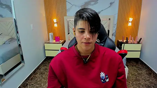 KAROLLJONES1 online show from March 9, 2026, 7:28 pm