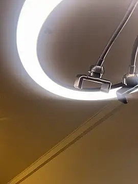 princesaliay online show from January 8, 2026, 10:21 am