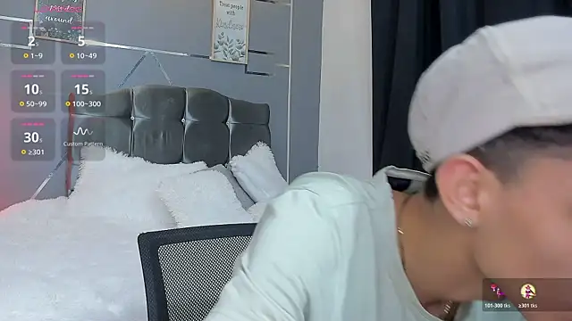 Room 69x online show from November 7, 2025, 3:44 am