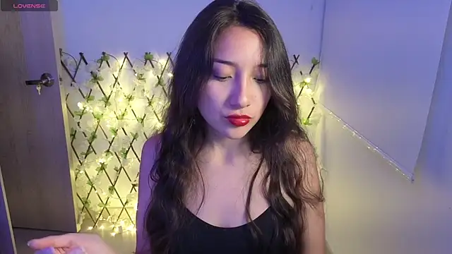 Snapshot of genet_ chatting on October 8, 2025, 12:45 am genet online show from October 8, 2025, 12:45 am