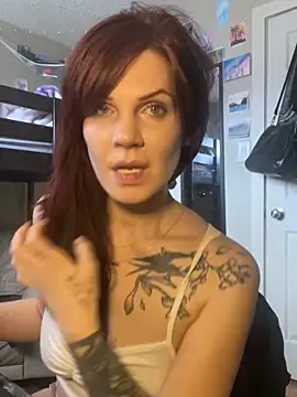 mzz lillypillxoxo online show from February 22, 2026, 9:38 pm