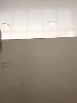 linda luna29 online show from November 15, 2025, 4:55 pm