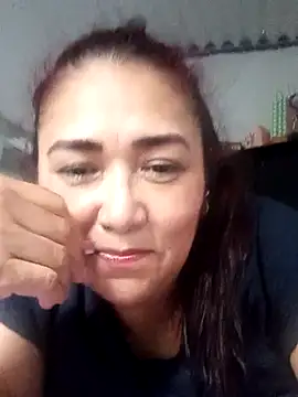 linda luna29 online show from January 10, 2026, 9:32 pm