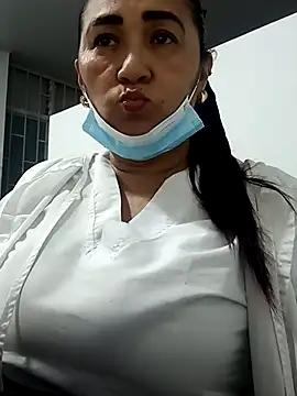 linda luna29 online show from November 13, 2025, 11:19 pm