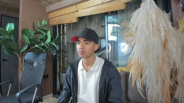 AlanCutee online show from November 22, 2025, 11:31 am