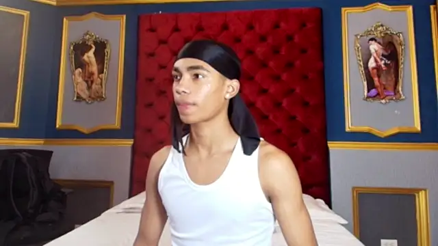 AlanCutee online show from December 15, 2025, 8:14 pm