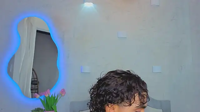 Snapshot of AlanCutee chatting on May 25, 2026, 4:01 am AlanCutee online show from May 25, 2026, 4:01 am