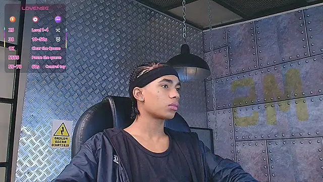 Snapshot of AlanCutee chatting on October 4, 2025, 11:45 am AlanCutee online show from October 4, 2025, 11:45 am
