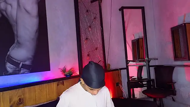 Snapshot of AlanCutee chatting on February 26, 2026, 12:16 pm AlanCutee online show from February 26, 2026, 12:16 pm