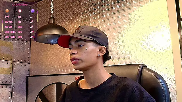 Snapshot of AlanCutee chatting on September 16, 2025, 11:44 am AlanCutee online show from September 16, 2025, 11:44 am