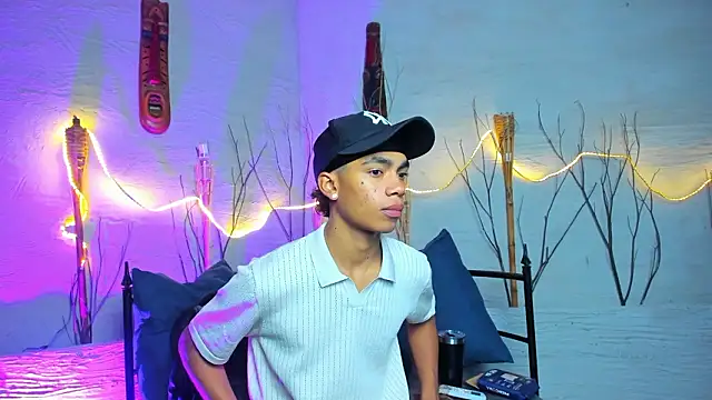 Snapshot of AlanCutee chatting on February 12, 2026, 11:54 am AlanCutee online show from February 12, 2026, 11:54 am