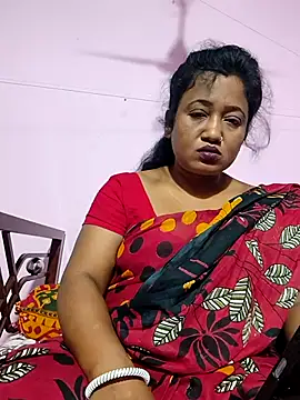 Cute-Swewty online show from November 3, 2025, 1:37 pm