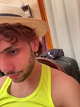 Lapatrona  online show from April 27, 2026, 2:20 am