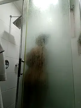 Snapshot of Esmeralda333 chatting on February 5, 2026, 2:24 pm Esmeralda333 online show from February 5, 2026, 2:24 pm