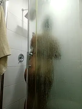 Snapshot of Esmeralda333 chatting on April 9, 2026, 1:17 pm Esmeralda333 online show from April 9, 2026, 1:17 pm