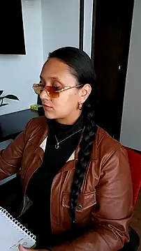 Snapshot of Esmeralda333 chatting on January 19, 2026, 3:38 pm Esmeralda333 online show from January 19, 2026, 3:38 pm