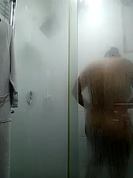 Snapshot of Esmeralda333 chatting on March 16, 2026, 2:10 pm Esmeralda333 online show from March 16, 2026, 2:10 pm