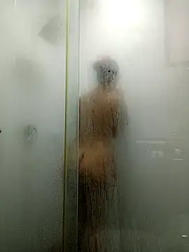 Snapshot of Esmeralda333 chatting on March 25, 2026, 3:33 pm Esmeralda333 online show from March 25, 2026, 3:33 pm