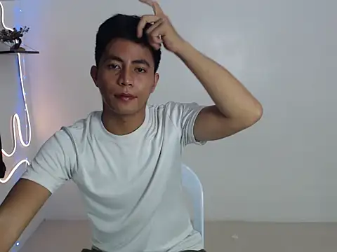 Lloyd wintours online show from March 17, 2026, 3:15 pm